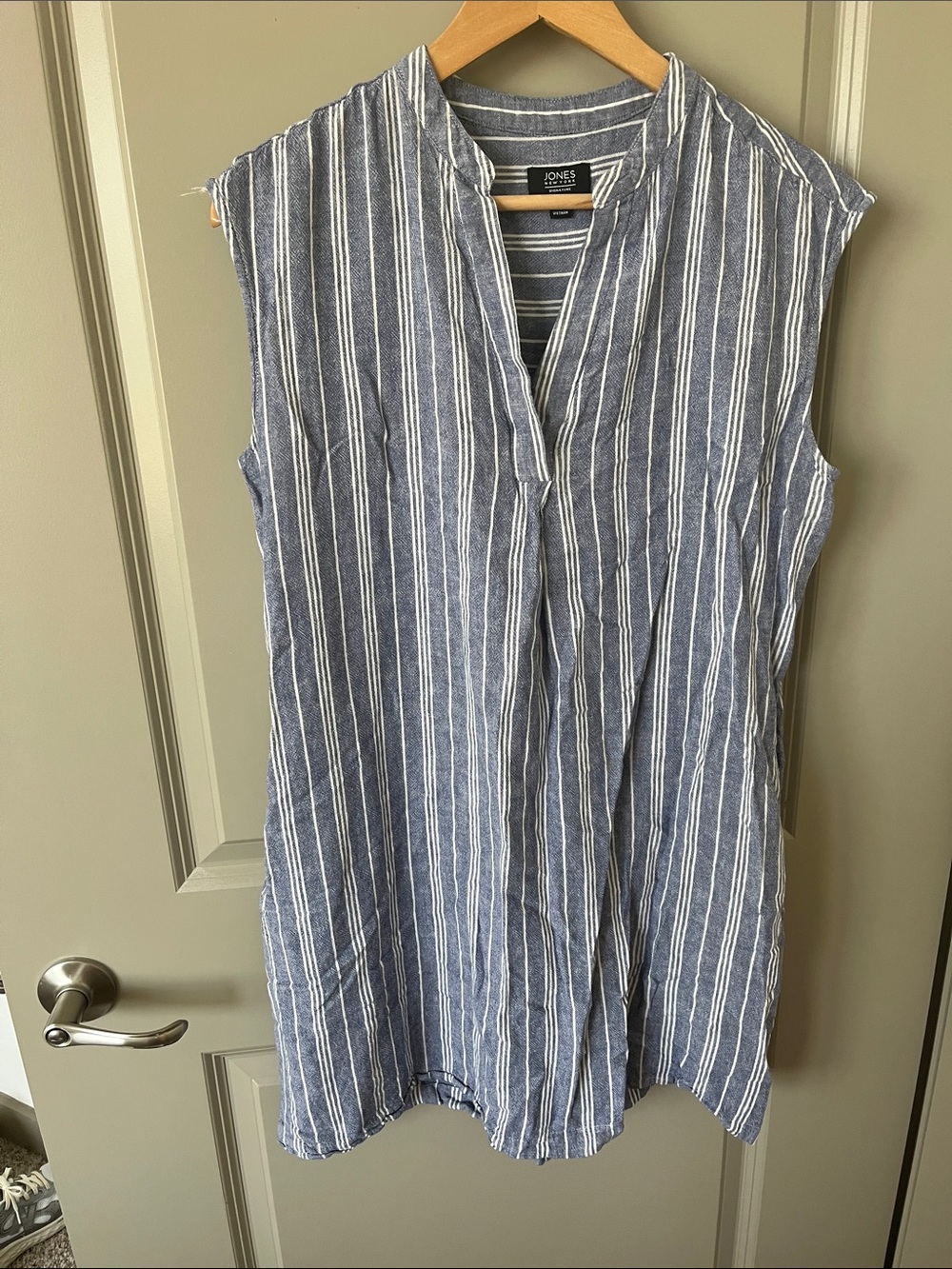 Jones New York Navy and White Vertical Stripe Sleeveless Tunic